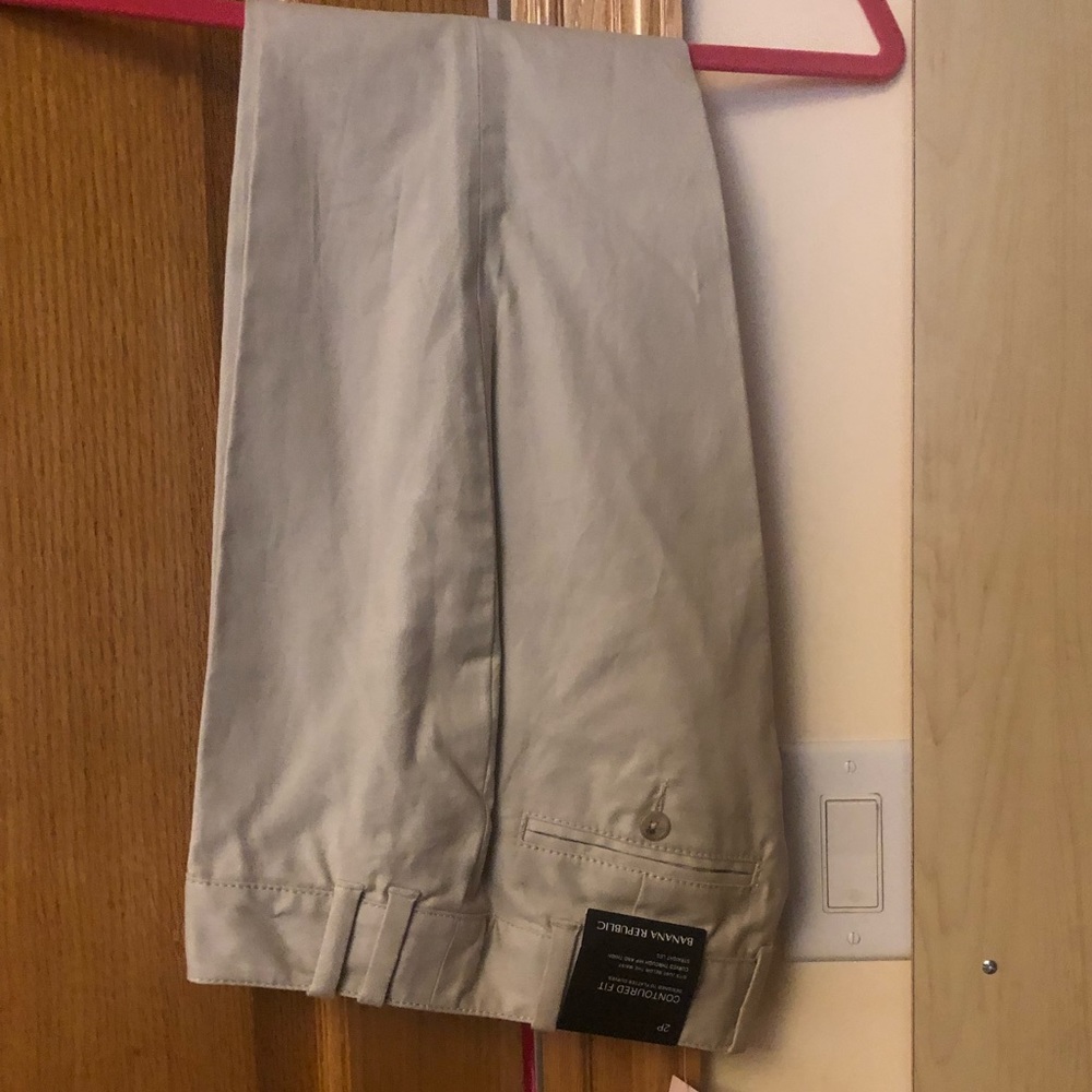 NWT Banana Republic 2P light beige pants